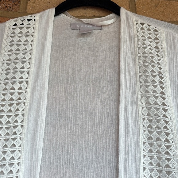 Nordstrom women’s white Textured Flowy open front kimono Large - Picture 5 of 7